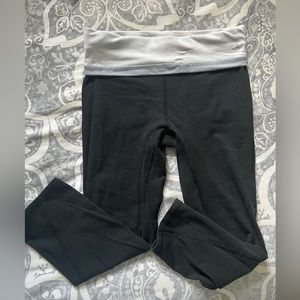 Black Gap capri yoga pants in XS